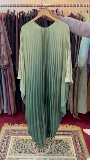 Huda Pleated Kaftan abaya - DS GREEN
