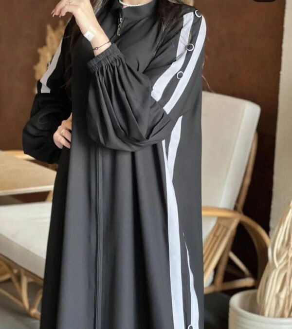 Ramazan ( newly launch ) Urooj White Strips Zipper Abaya